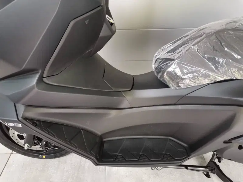 Kymco Skytown 125i (2024 - 26) (9)
