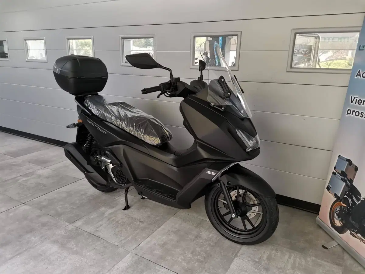 Kymco Skytown 125i (2024 - 26) (13)