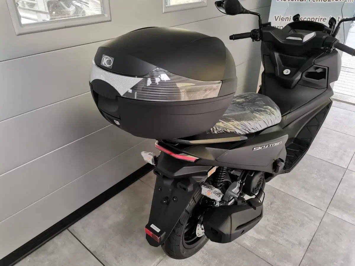 Kymco Skytown 125i (2024 - 26) (16)