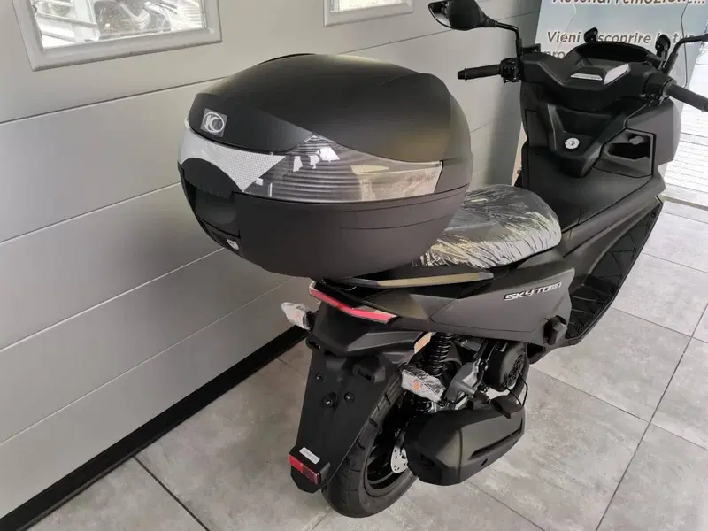 Kymco Skytown 125i (2024 - 26) (16)