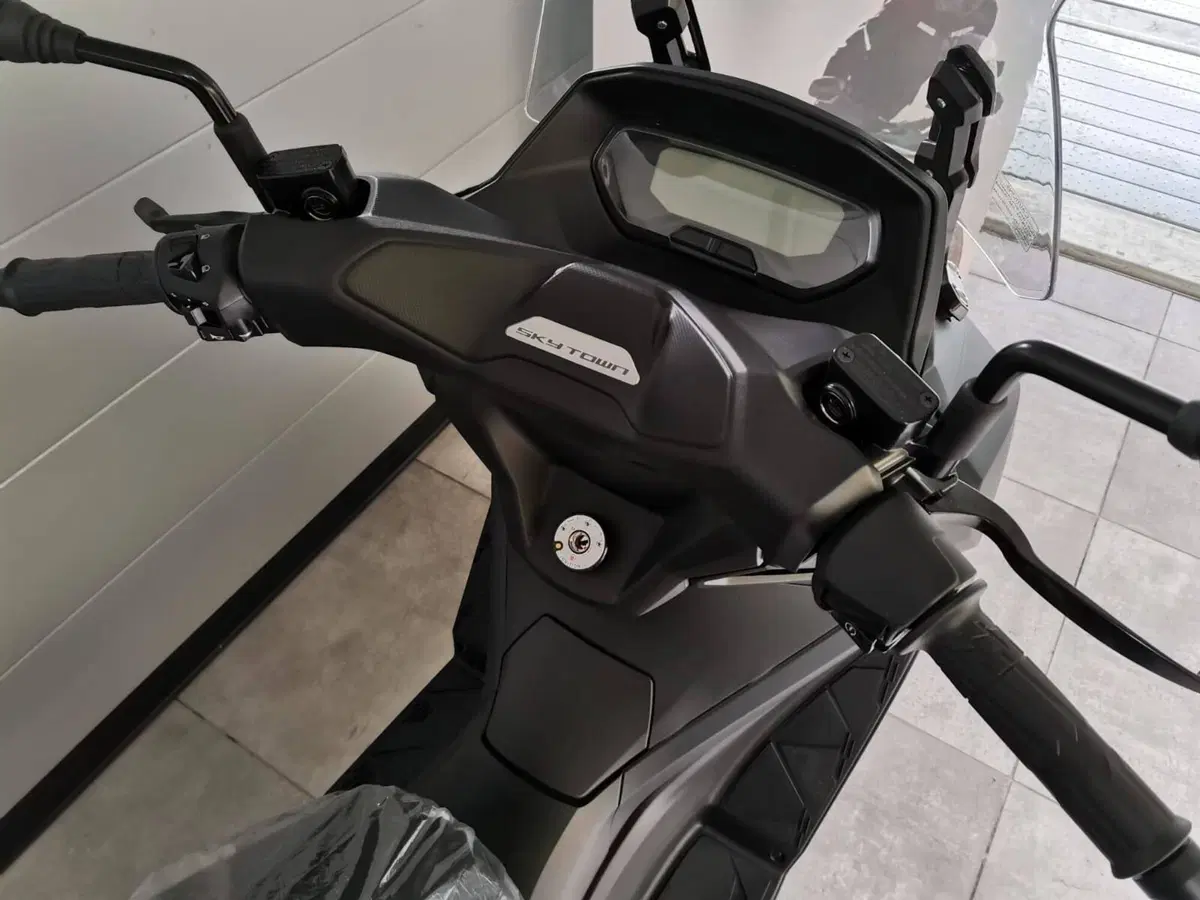 Kymco Skytown 125i (2024 - 26) (20)