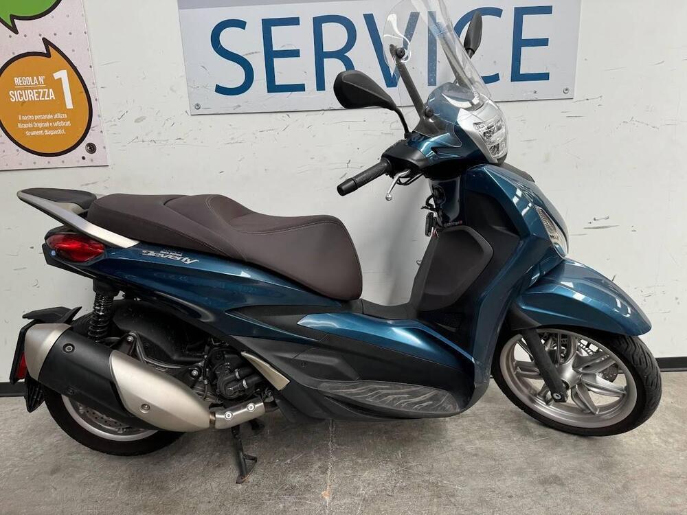 Piaggio Beverly 300 Hpe (2021)