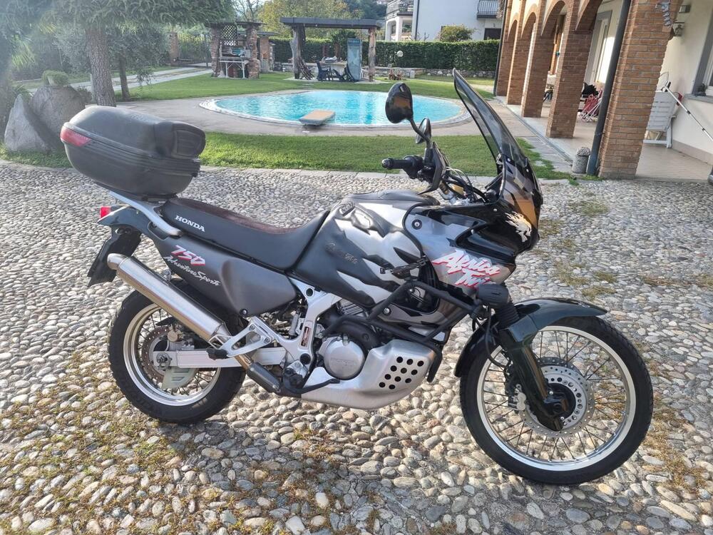 Honda Africa Twin XRV 750 (1996 - 02) (2)