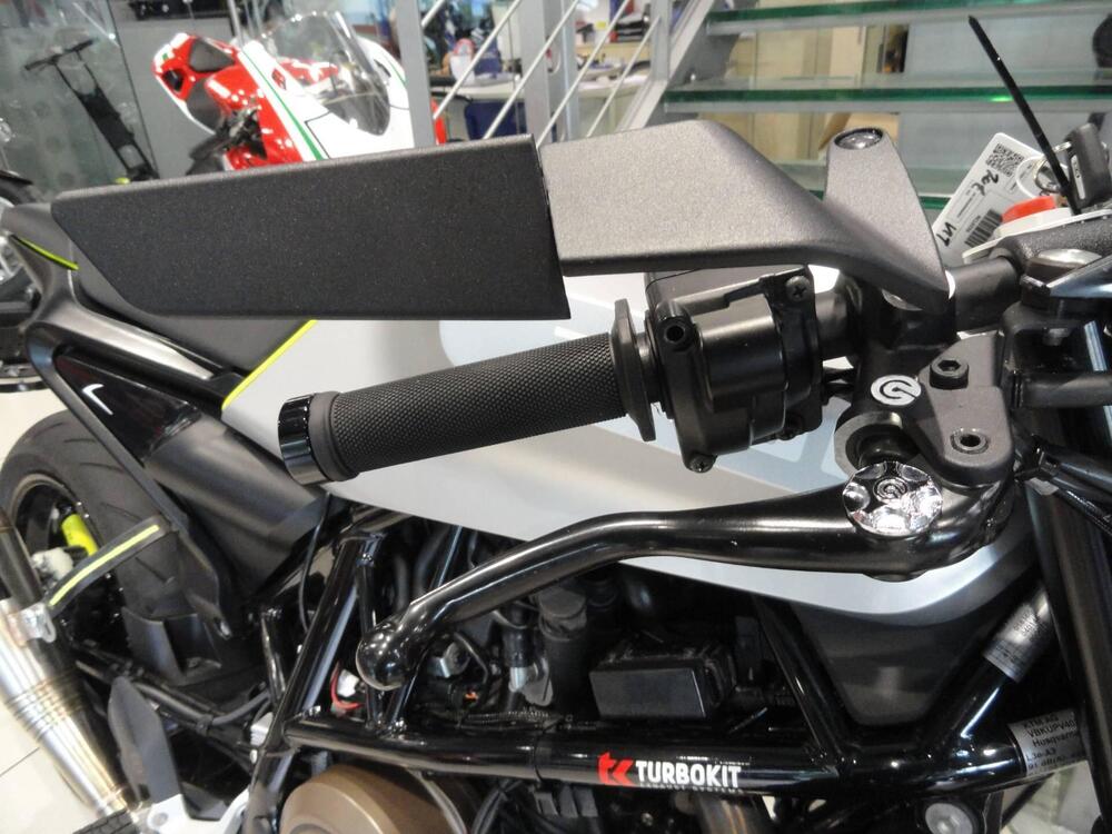 Husqvarna Vitpilen 701 (2018 - 19) (4)