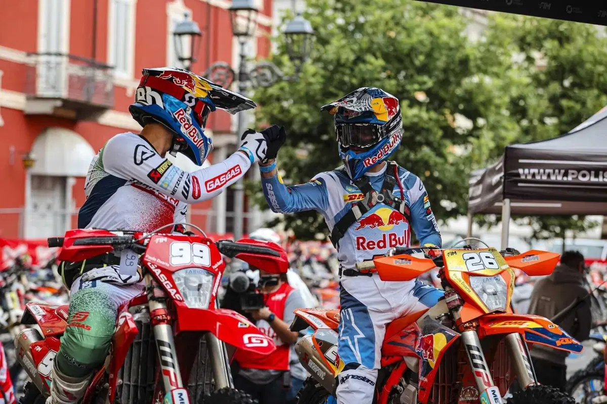 EnduroGP Francia. Grandinata di Campioni a Brioude. Josep Garcia, KTM, è Mondiale EnduroGP (8)