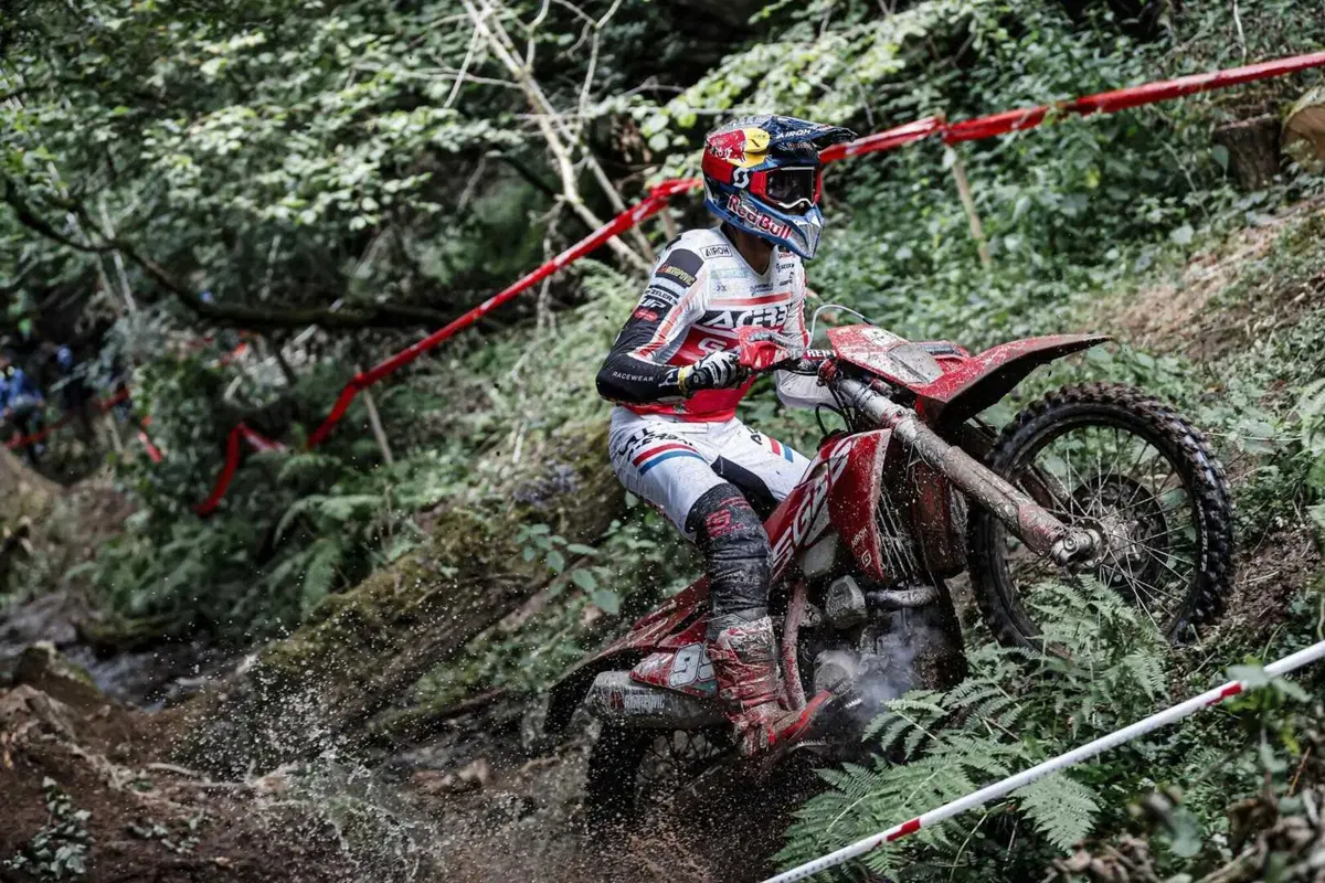 EnduroGP Francia. Grandinata di Campioni a Brioude. Josep Garcia, KTM, è Mondiale EnduroGP (15)
