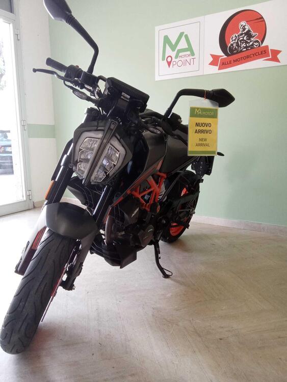 KTM 125 Duke (2021 - 23) (2)