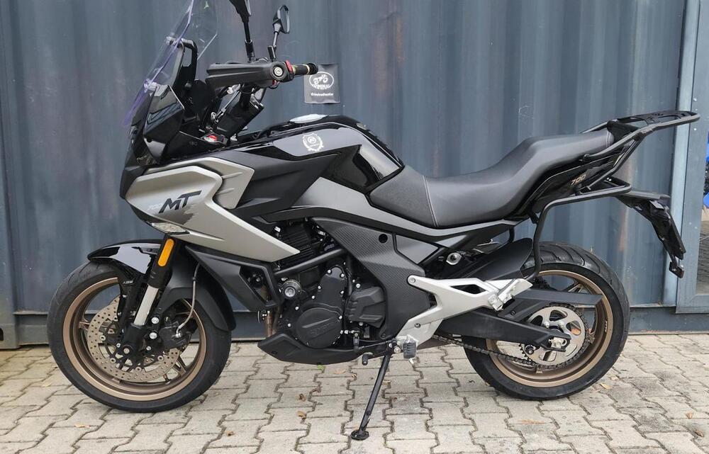 CFMOTO 700MT (2024) (2)