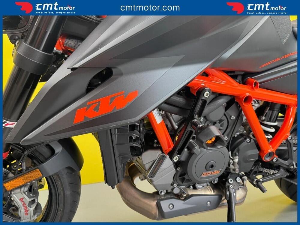 KTM 1290 Super Duke R (2021) (4)