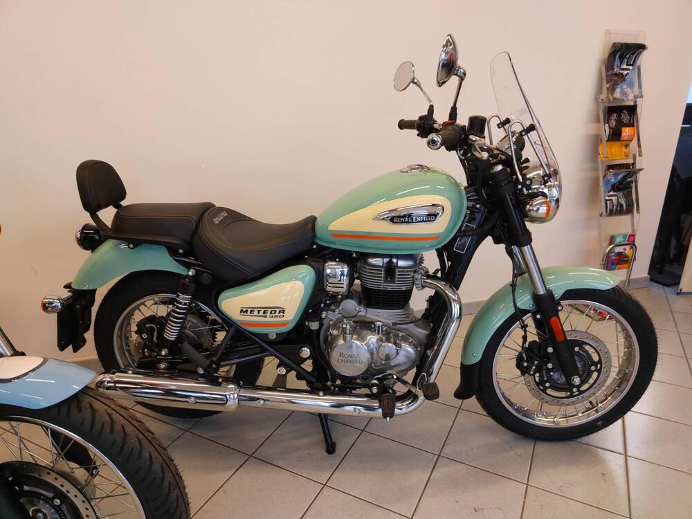 Royal Enfield Meteor 350 Aurora (2024) (4)