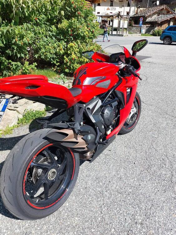 MV Agusta F3 800 Rosso (2021 - 23)