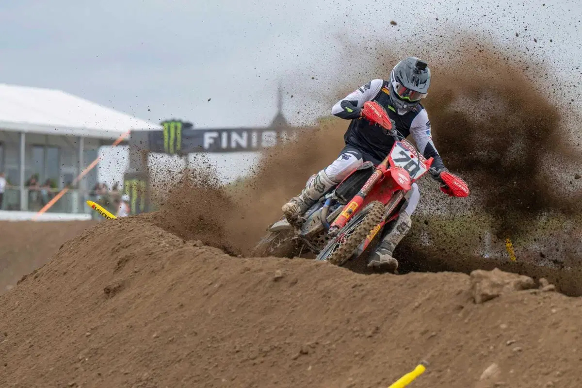 MXGP #19. GP Cina. Colpo di Scena. Gajser intrappolato in un incubo, Prado nuovo leader  [VIDEO] (16)