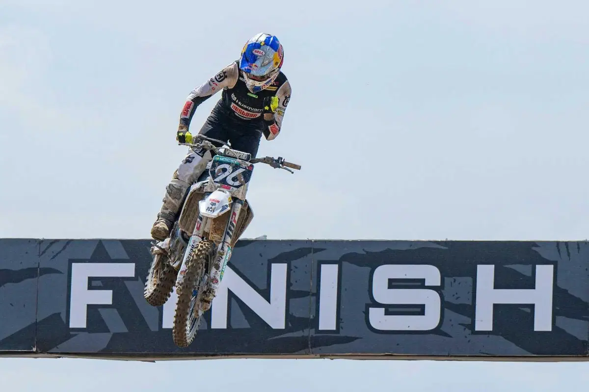 MXGP #19. GP Cina. Colpo di Scena. Gajser intrappolato in un incubo, Prado nuovo leader  [VIDEO] (28)