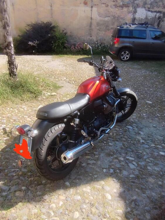 Moto Guzzi V7 II Stone (2015 - 17) (2)