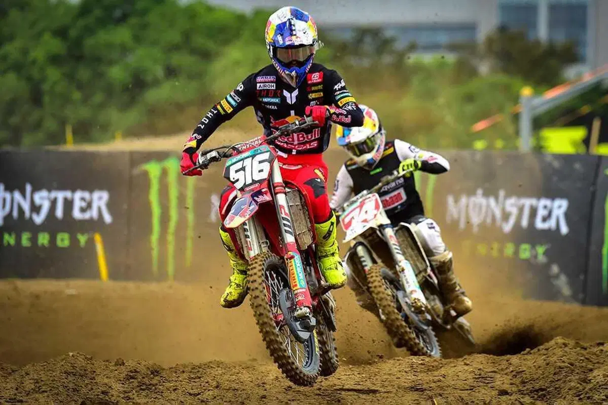 MXGP #19. GP Cina. Colpo di Scena. Gajser intrappolato in un incubo, Prado nuovo leader  [VIDEO] (30)