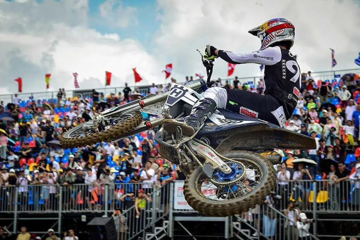 MXGP #19. GP Cina. Colpo di Scena. Gajser intrappolato in un incubo, Prado nuovo leader  [VIDEO] (31)