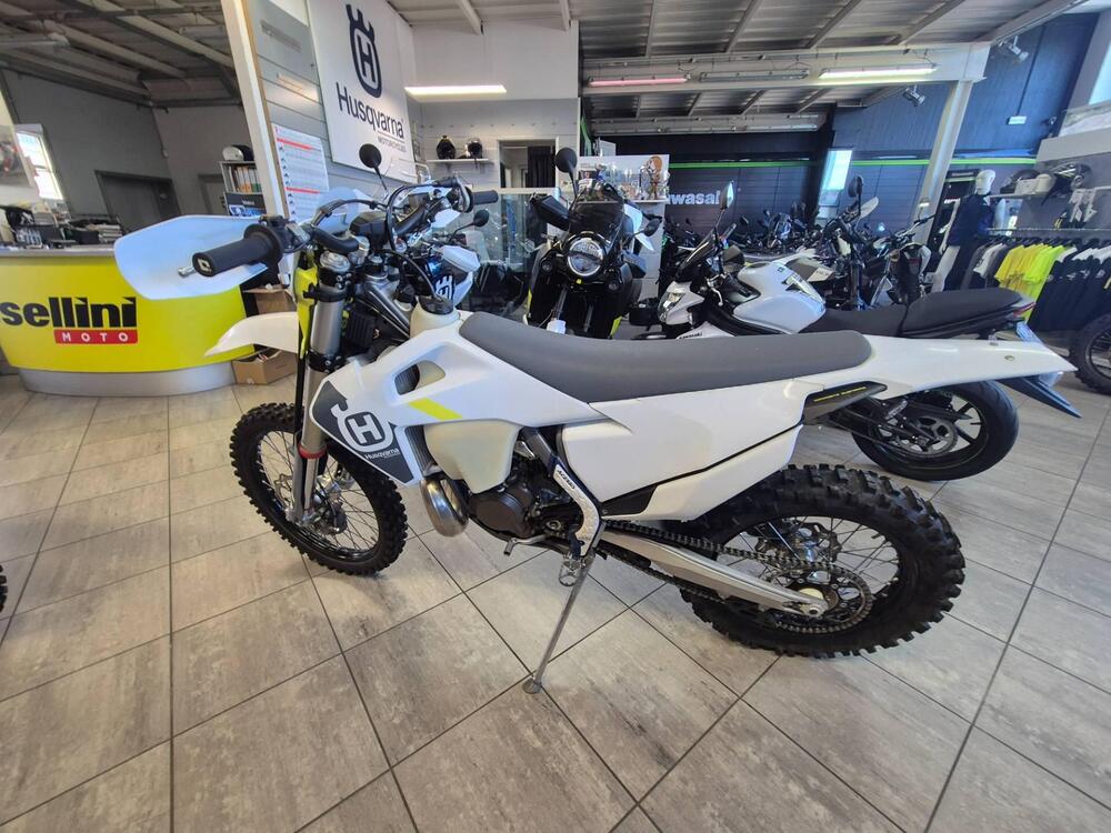 Husqvarna TE 300i (2022) (3)