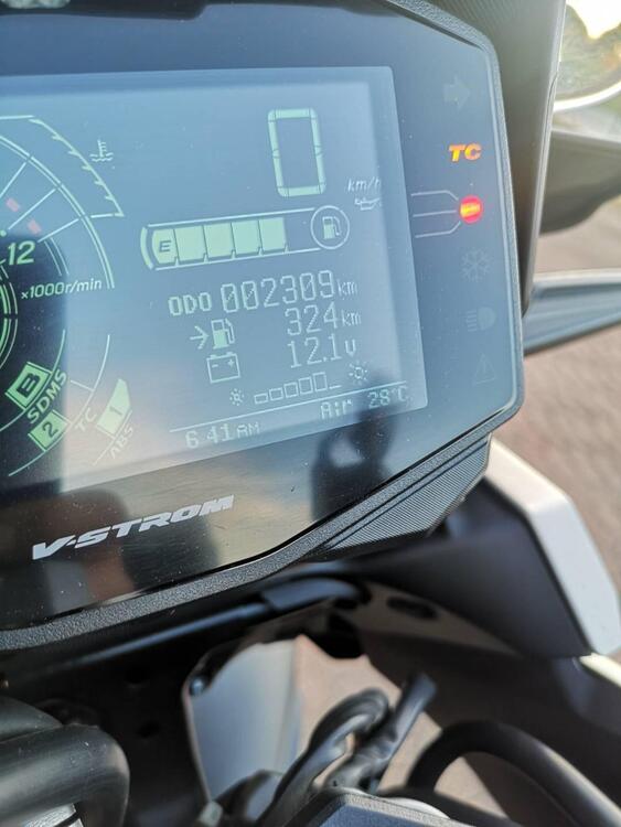 Suzuki V-Strom 1050XT (2020 - 23) (4)