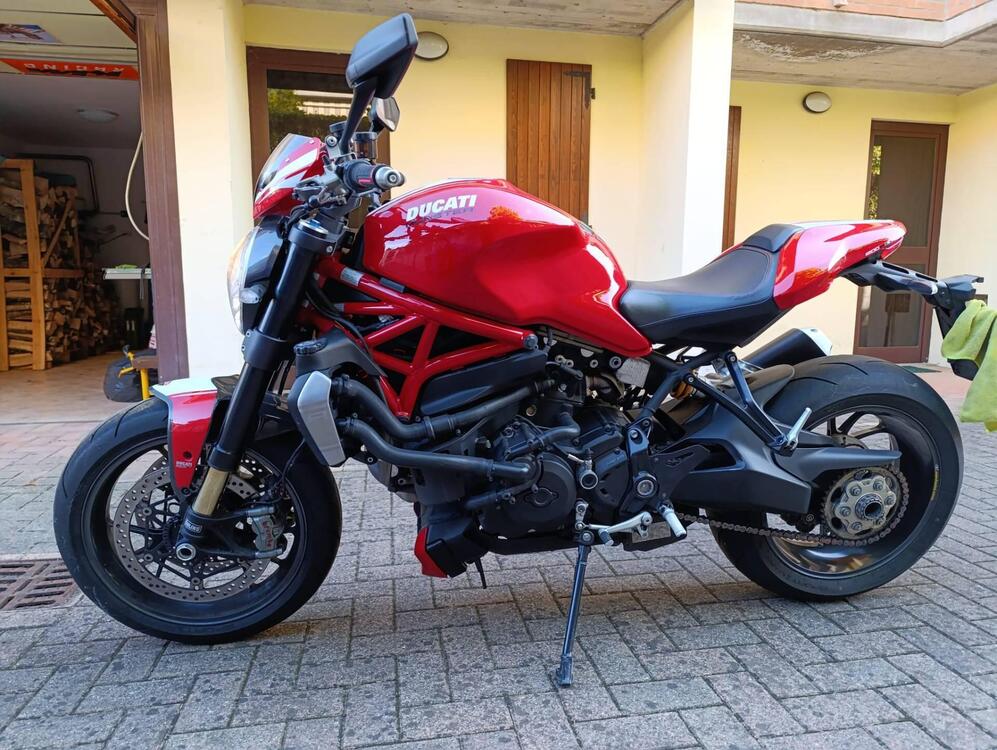 Ducati Monster 1200 R (2016 - 19) (3)