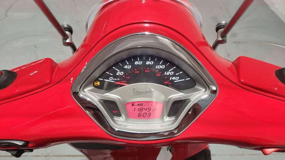 Vespa GTS 300 Super ABS (2014 - 16) (2)