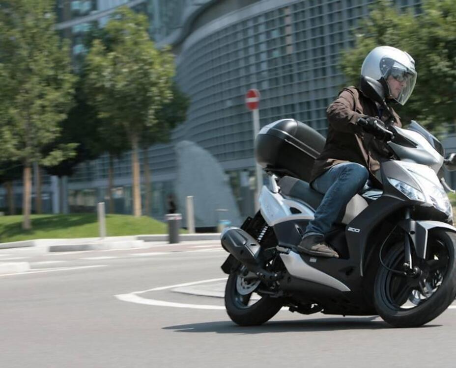 Kymco Agility 200i R16 + (2021 - 24) (3)