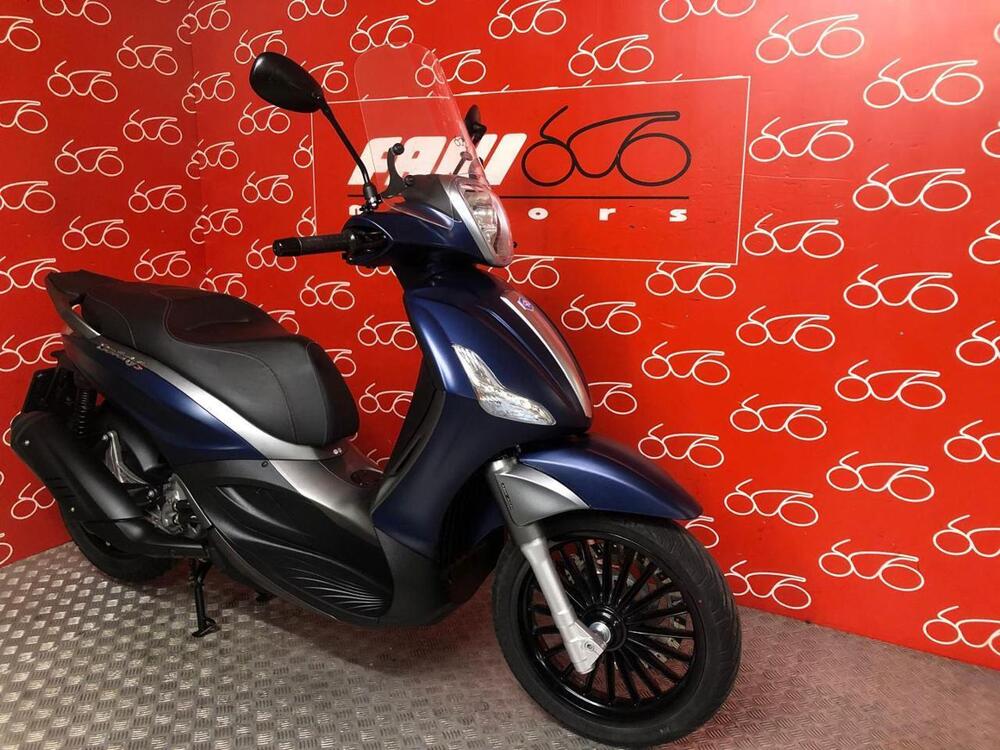 Piaggio Beverly 300 S (2021) (2)