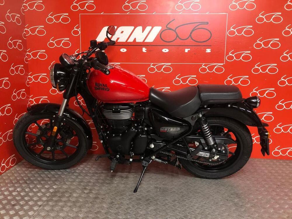 Royal Enfield Meteor 350 Fireball (2021 - 24) (3)