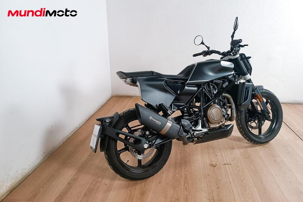 Husqvarna Svartpilen 701 (2019) (3)