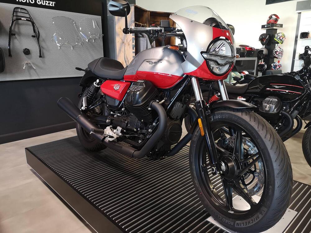 Moto Guzzi V7 Stone Corsa (2023 - 24)