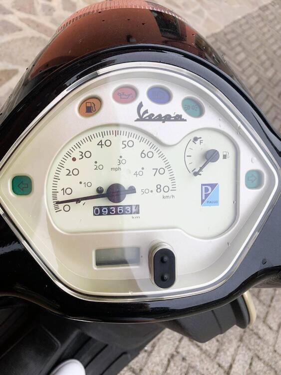 Vespa LX 50 4T (2009 - 14) (4)