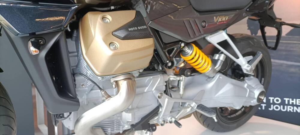 Moto Guzzi V100 Mandello S (2023 - 24) (2)