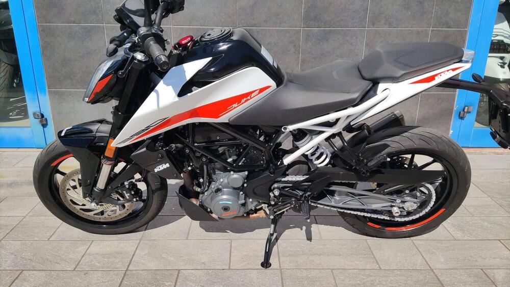 KTM 390 Duke (2021 - 23) (2)