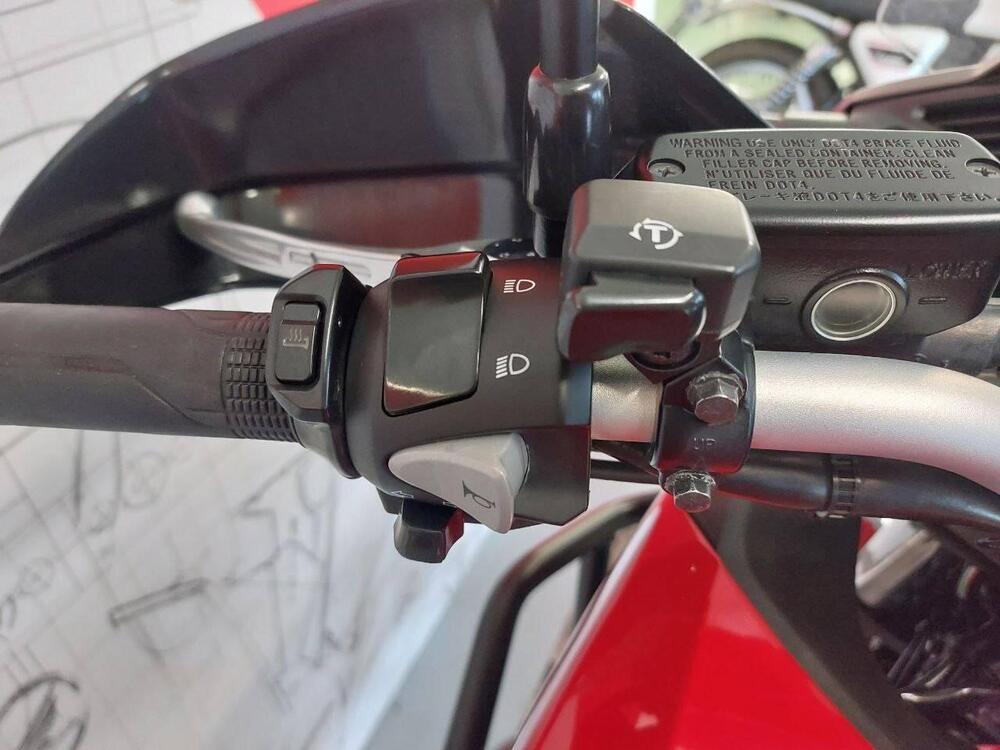 Honda Crossrunner ABS (2015 - 16) (4)