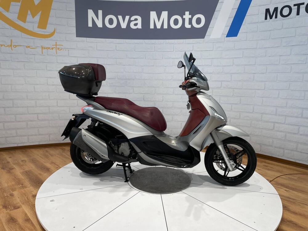 Piaggio Beverly 350 SportTouring ie ABS (2011 - 17) (4)