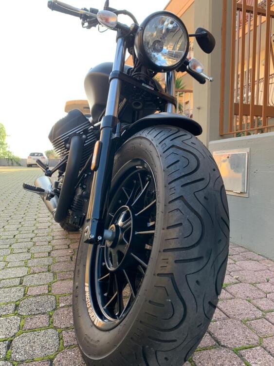 Moto Guzzi V9 Bobber (2018 - 20) (2)