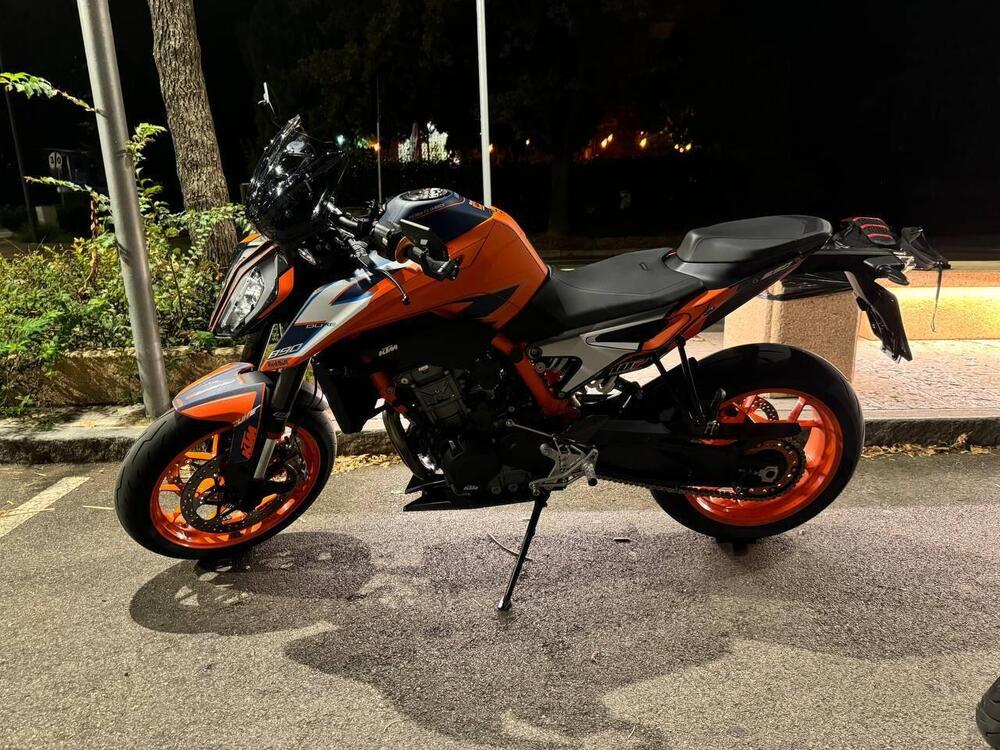 KTM 890 Duke R (2021) (5)