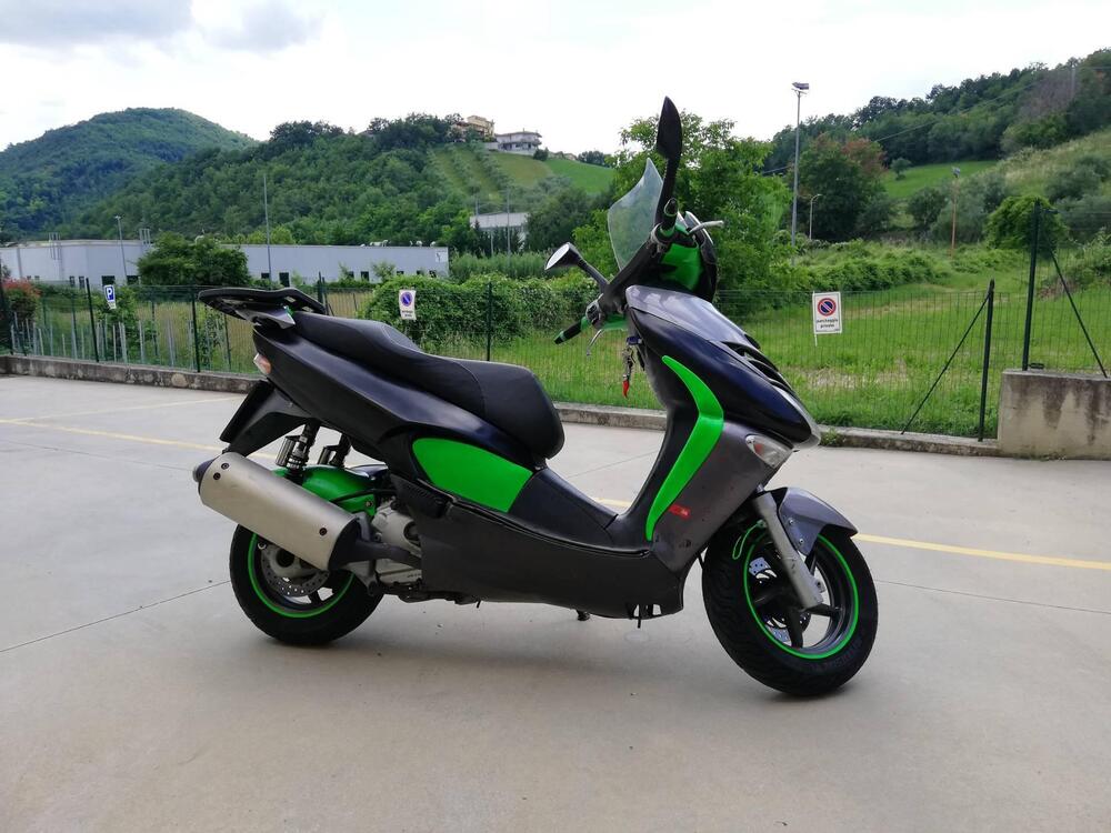 Aprilia Leonardo 300 ST (5)