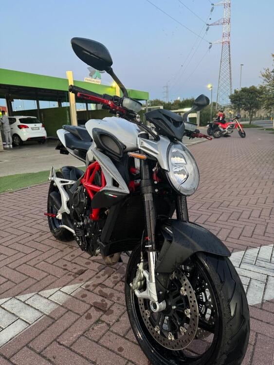 MV Agusta Brutale 800 RR (2021 - 24) (5)