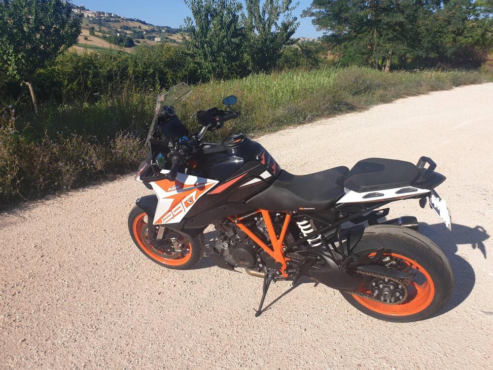 KTM 1290 Super Duke GT (2019 - 20) (4)