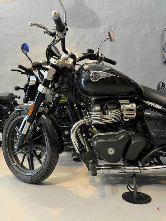 Royal Enfield Super Meteor 650 (2023 - 24) (5)