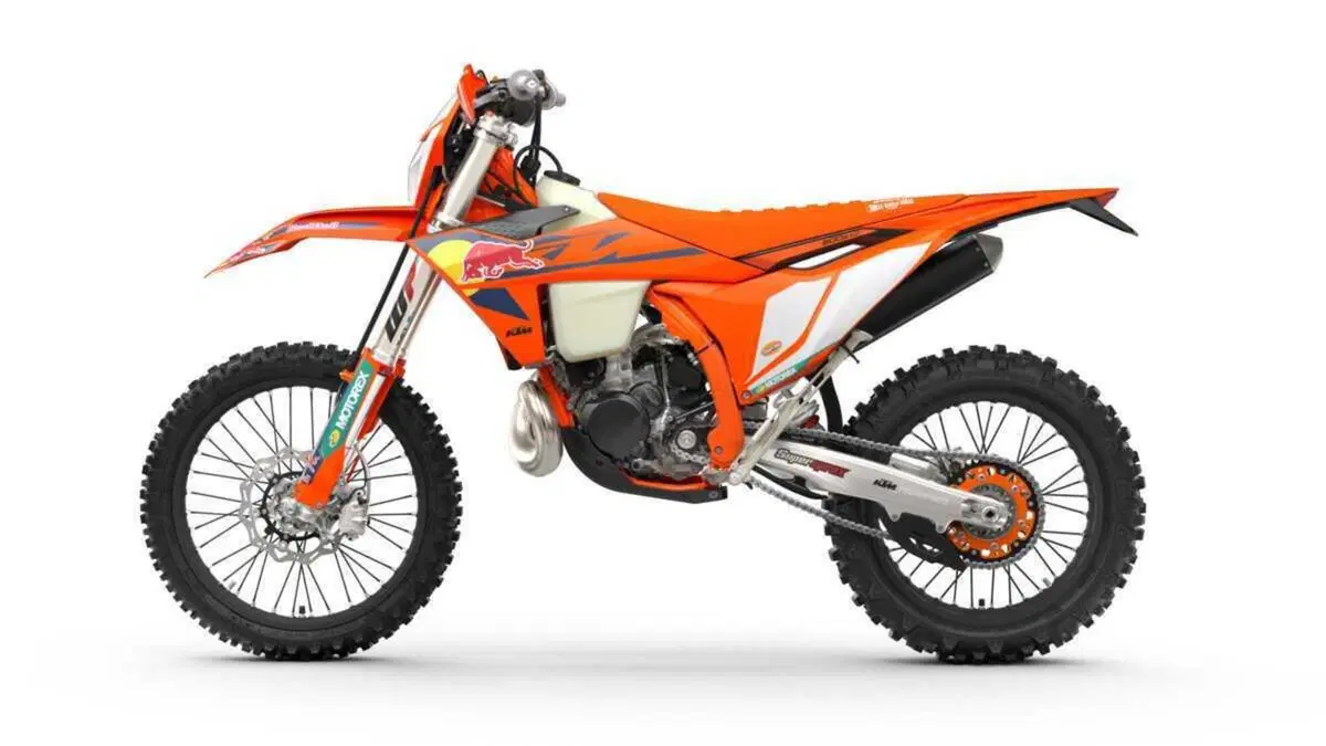  KTM EXC Champions Edition 2025, in concessionaria da ottobre 2024 (2)