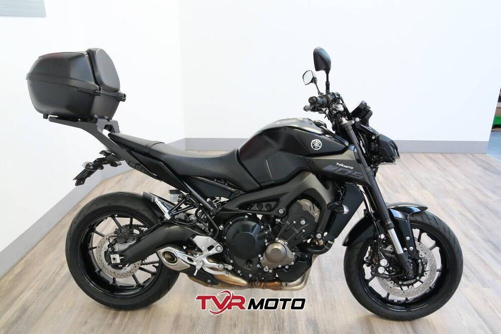 Yamaha MT-09 (2017 - 20) (2)