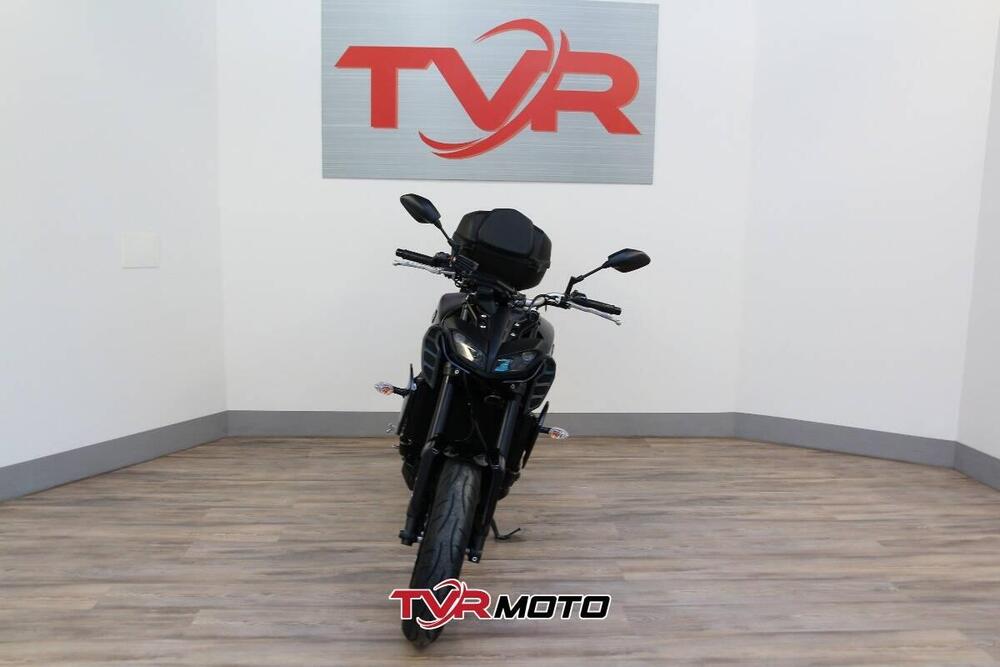 Yamaha MT-09 (2017 - 20) (3)