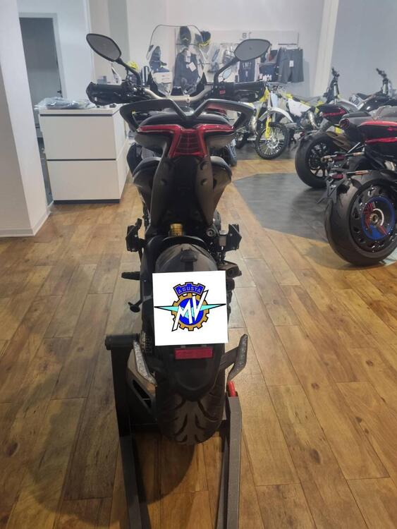 MV Agusta Turismo Veloce 800 R (2023 - 24) (5)