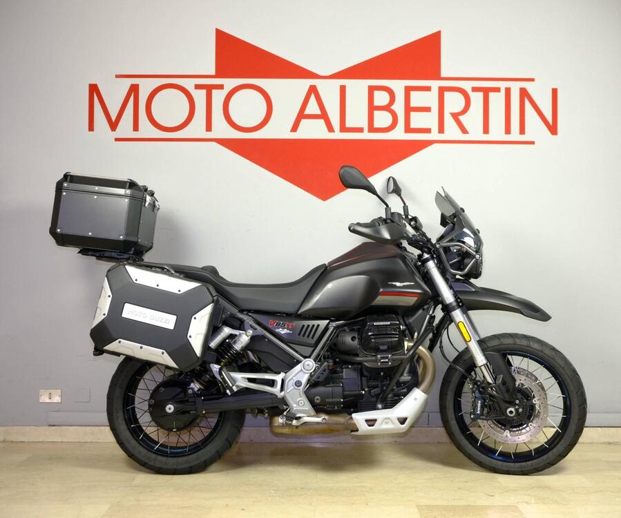 Moto Guzzi V85 TT Travel (2021 - 23)