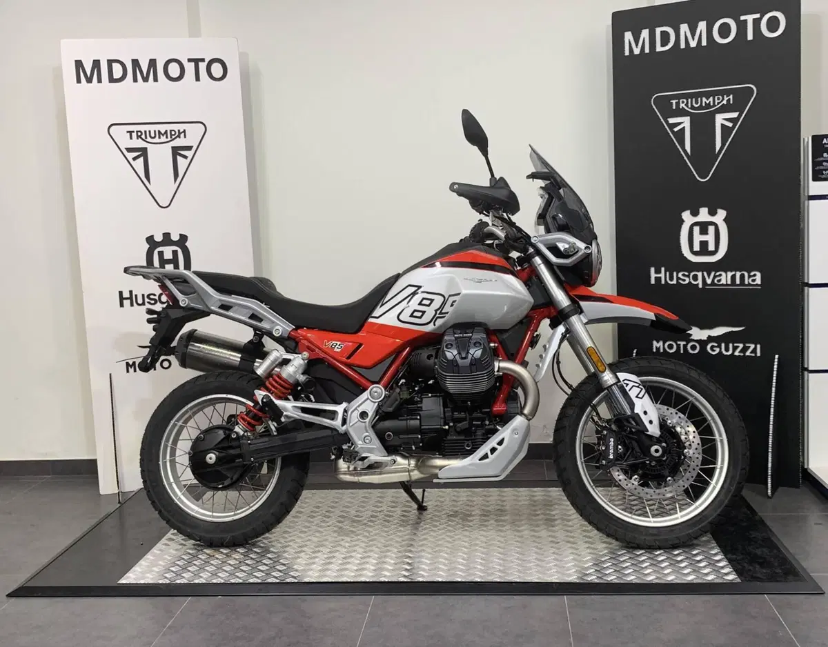 Moto Guzzi V85 TT (2024 - 26)
