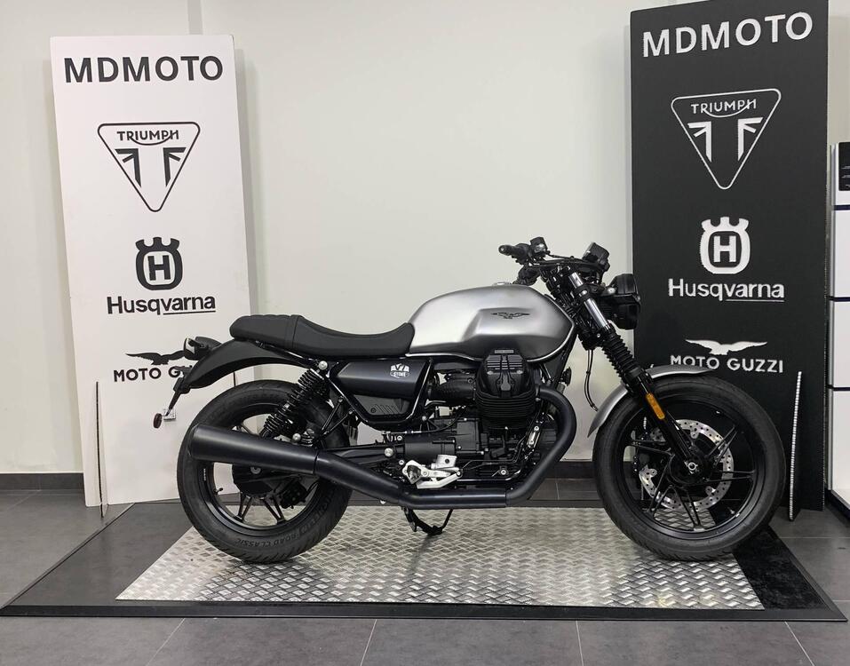 Moto Guzzi V7 Stone (2021 - 24)