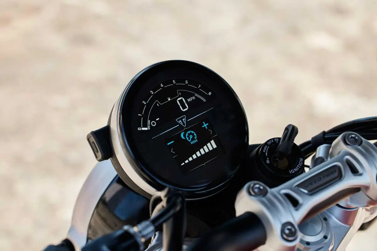 Triumph Speed Twin 2025 e Speed Twin RS, arrivano a dicembre 2024 (3)