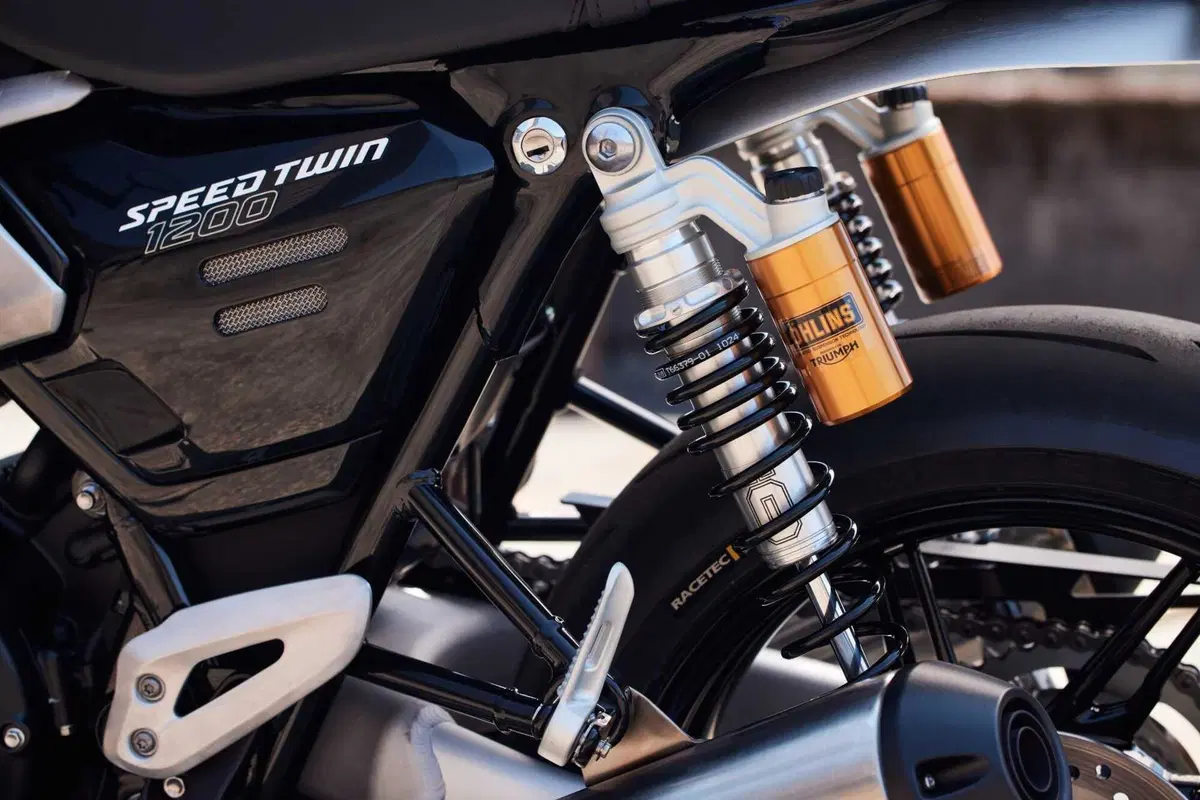 Triumph Speed Twin 2025 e Speed Twin RS, arrivano a dicembre 2024 (7)