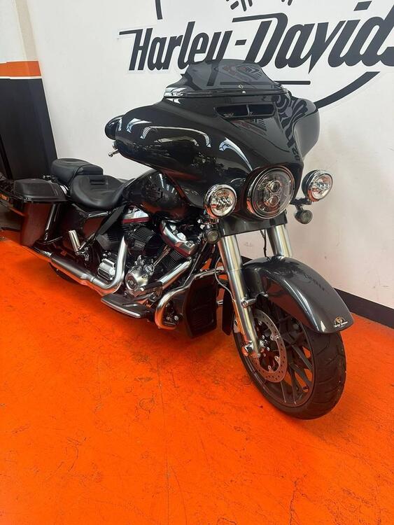 Harley-Davidson 117 Street Glide (2018 - 20) - FLHXSE (3)